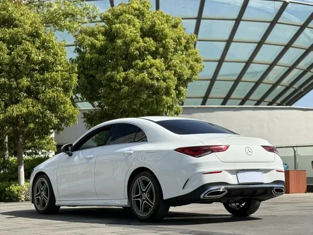 Mercedes-Benz Mercedes-Benz CLA CLA 200 four-door coupe
