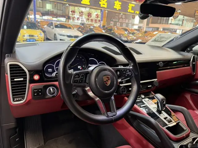 Porsche Cayenne E-Hybrid Cayenne E-Hybrid 2.0T