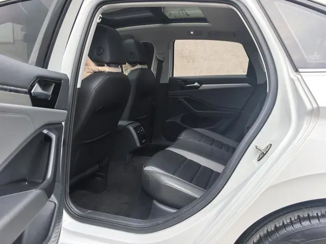 Volkswagen Sagitar 280TSI DSG Comfortable Smart Edition