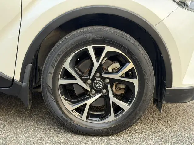 TOYOTA Toyota C-HR 2.0L Deluxe Edition