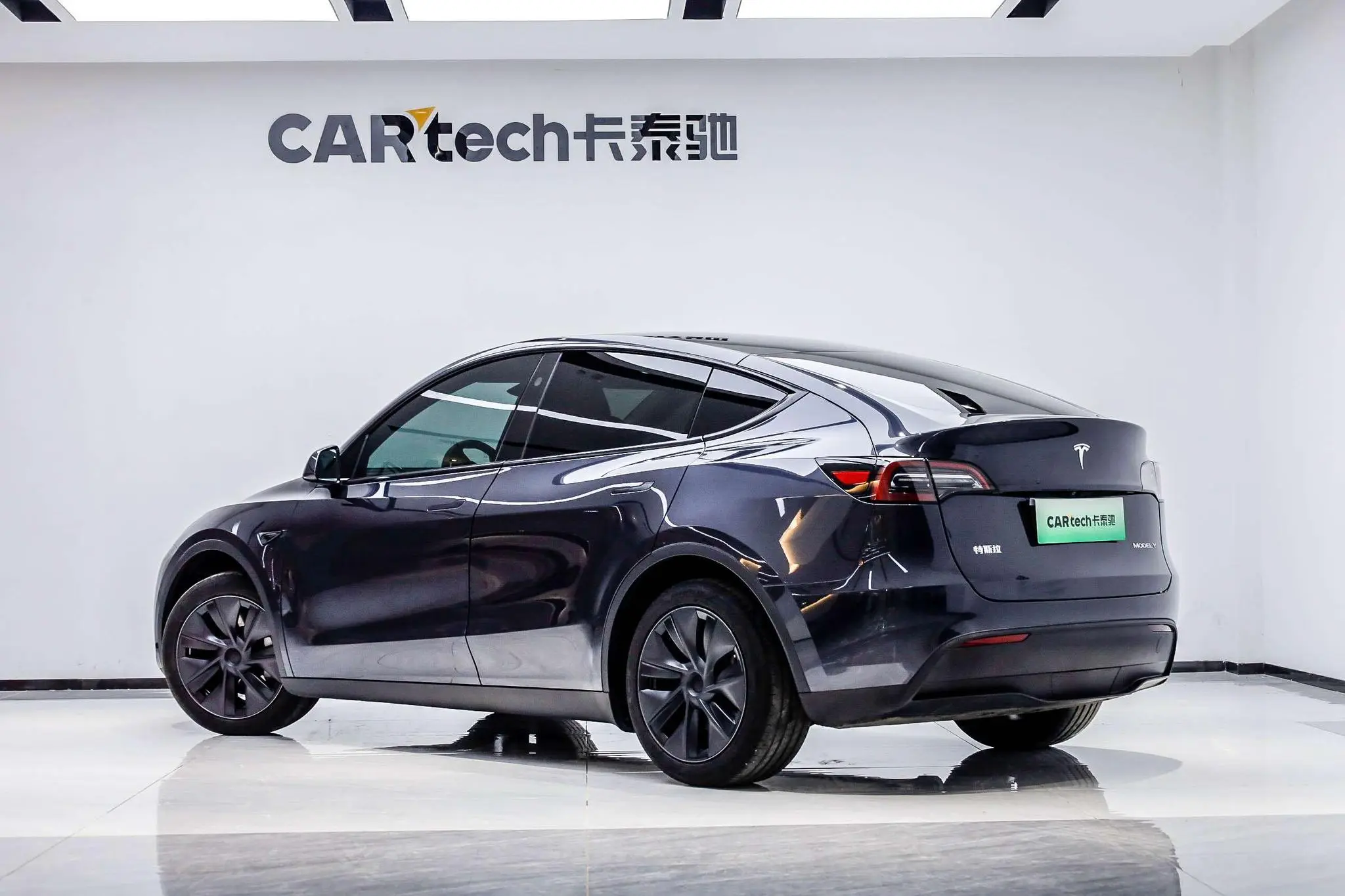 Tesla Model Y Rear-wheel drive version