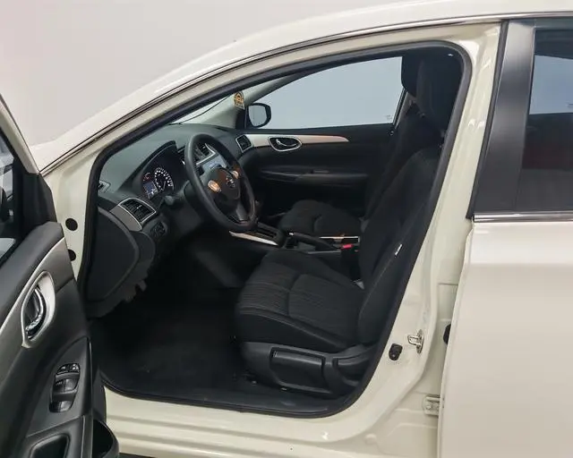 Nissan Xuan Yi Classic 1.6 XE CVT Comfort Edition