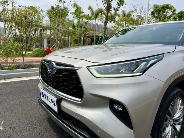 TOYOTA Highlander Dual-engine 2.5L four-wheel drive Extreme edition 7-seater