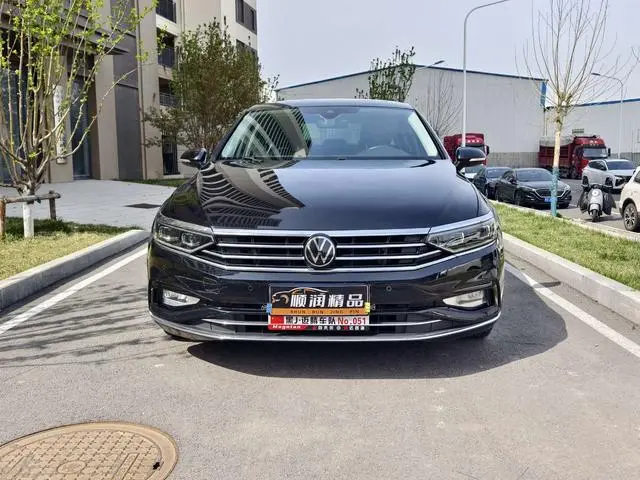Volkswagen Magotan 380TSI DSG Luxury