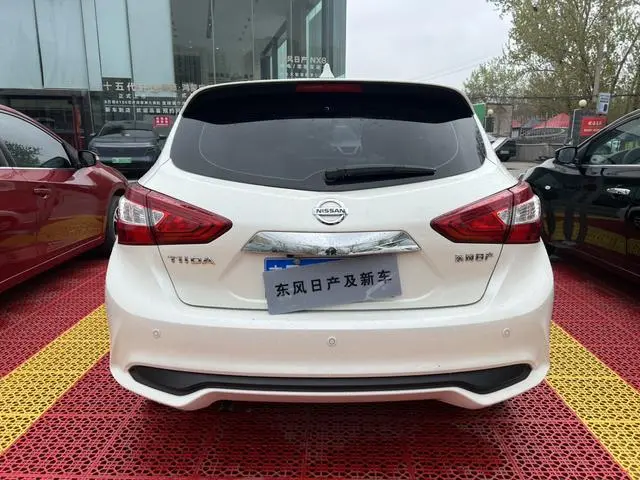 Nissan TIIDA 1.6L CVT Cool Version
