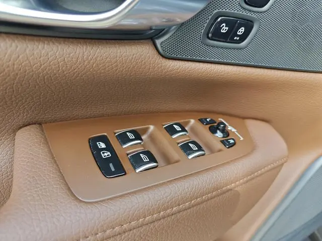 Volvo Volvo S90 PHEV T8 E-drive Hybrid Zhiyi Deluxe Edition