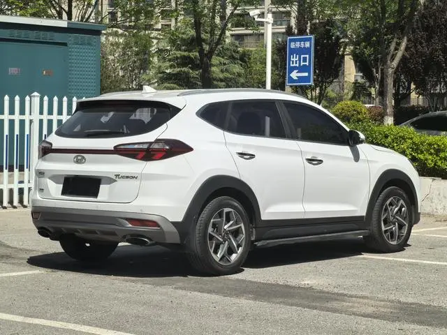 Hyundai Tucson 280TGDi dual-clutch two-wheel drive Zhilian version Country VI