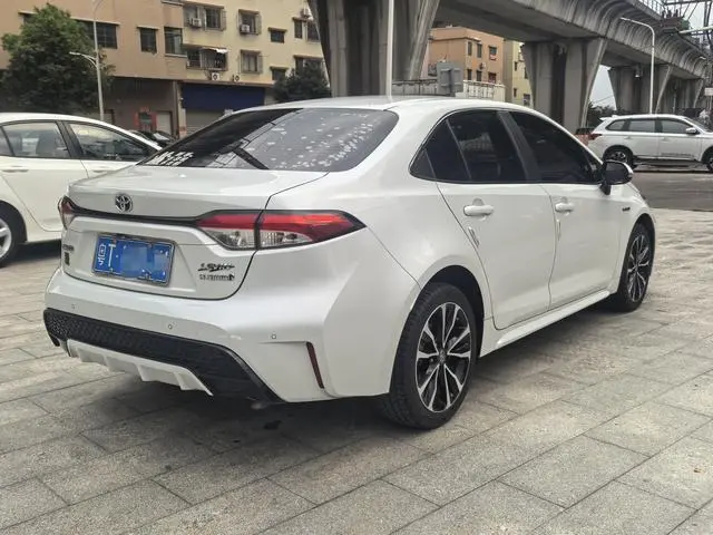 TOYOTA Lei Ling Dual engine 1.8H E-CVT sports version