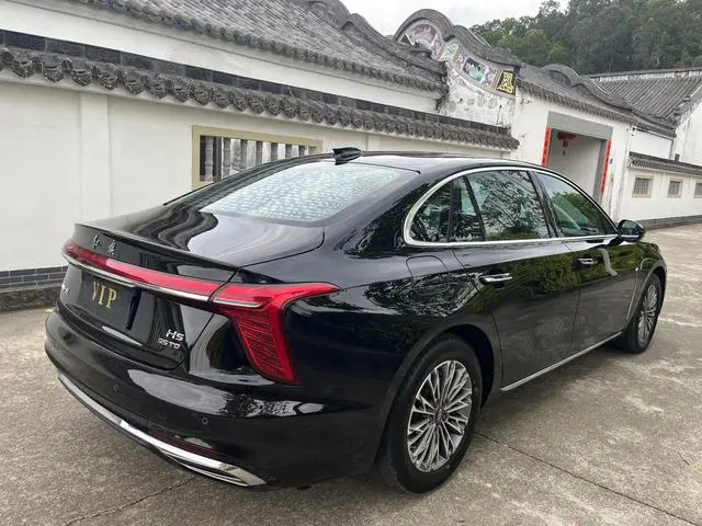 Hongqi Hongqi H5 1.5T DCT Zhilian Flag Rhyme Version