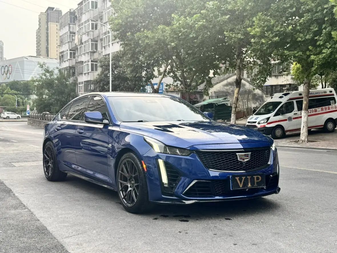 Cadillac Cadillac CT5 28T platinum sporty