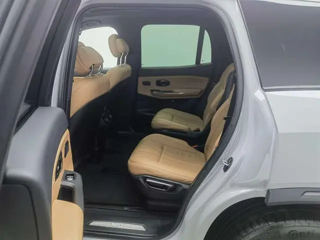 NIO NIO ES8 580KM base version six seats