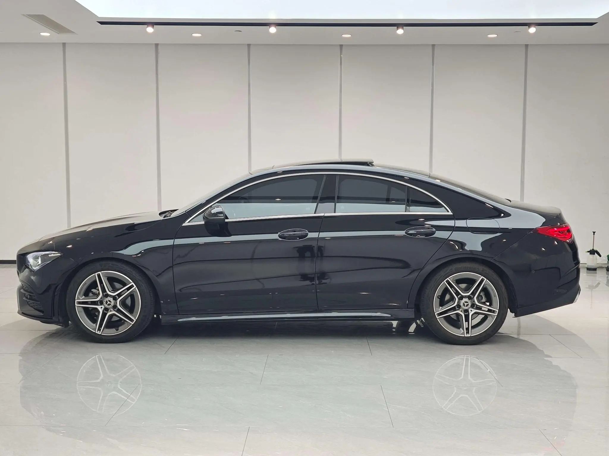 Mercedes-Benz Mercedes-Benz CLA CLA 200 four-door coupe