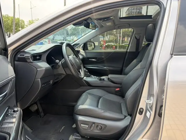 TOYOTA Weisha 2.0L CVT two-wheel drive technology version