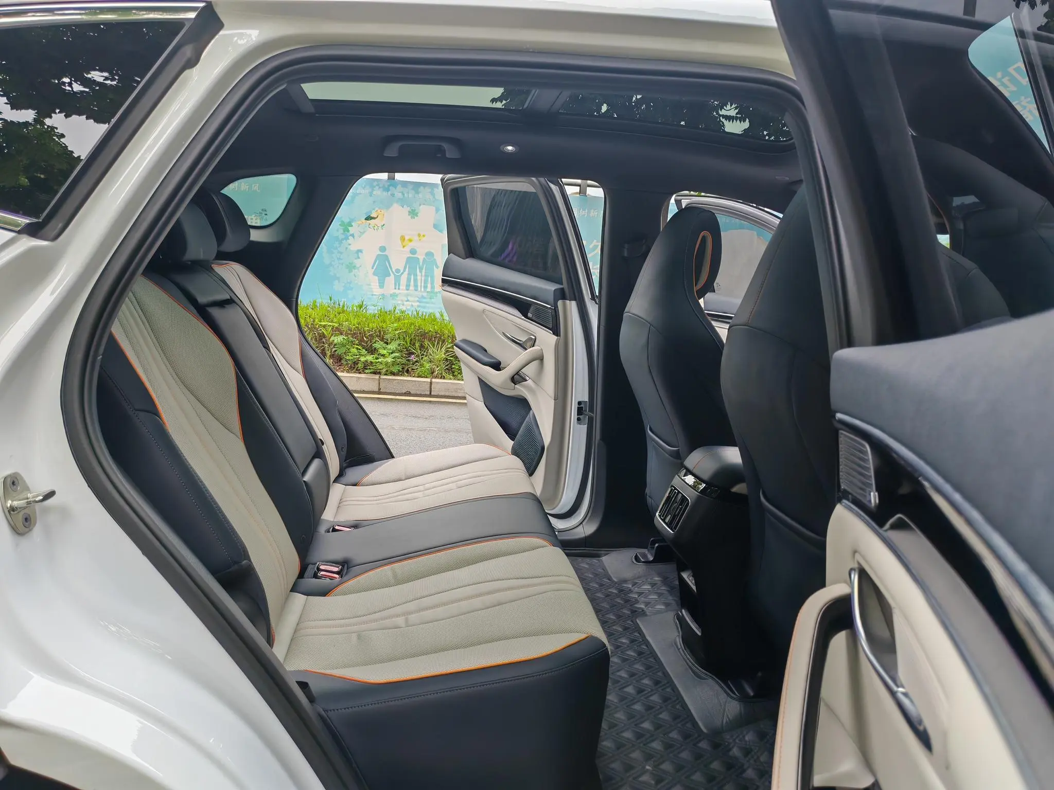 BYD Song PLUS DM DM-i 110KM two-wheel drive flagship PLUS