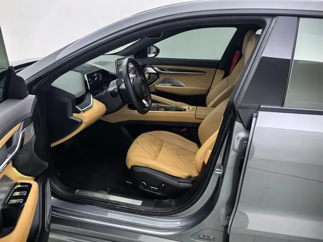 ZEEKR ZEEKR 001 ME version 100kWh four-wheel drive