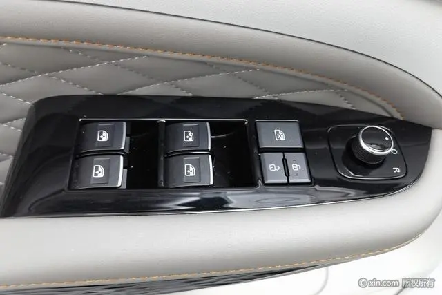 Dongfeng Fengxing Popular yachts 1.5T DCT Wave by Wave version