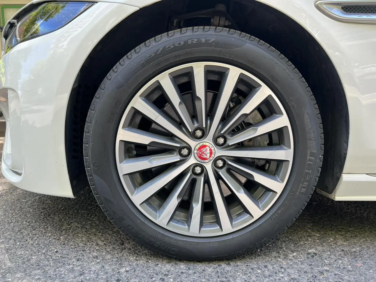 Jaguar Jaguar XEL 2.0T 200PS R-DYNAMIC Youth Sports Edition