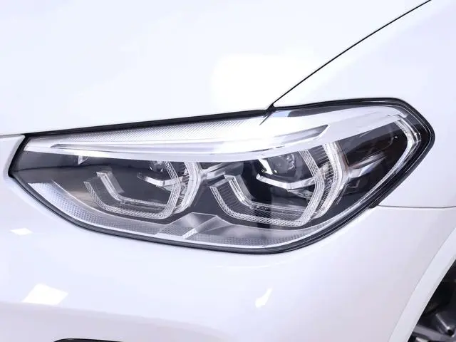 BMW BMW X4 xDrive25i M sports suit