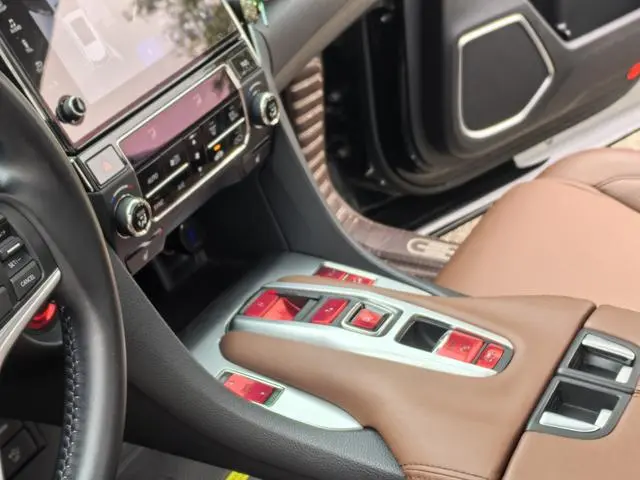 Honda Crown Road 370 TURBO 9AT Premium Edition AWD