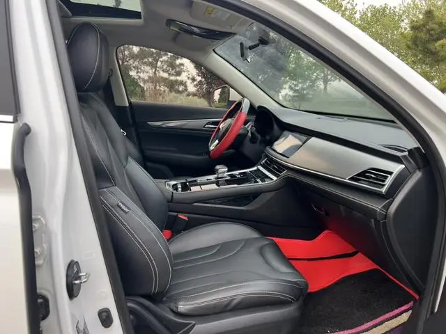 Changan Changan CS85 COUPE 1.5T dynamic version