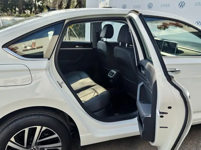Volkswagen Lavida 300TSI DSG Starry Sky Leading Edition