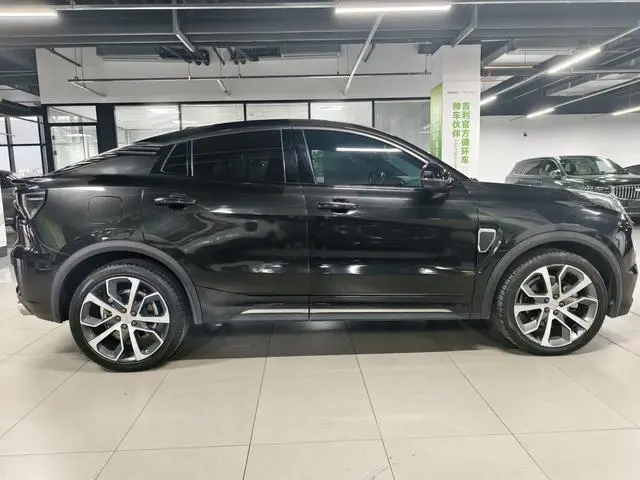 LYNK & CO Lynk 05 2.0TD four-wheel drive Halo