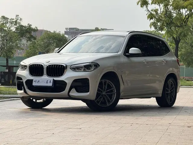 BMW BMW X3 xDrive28i M sports suit