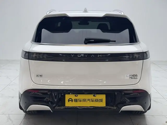 VOYAH Lan Tu FREE Ultra-long battery life smart driving version