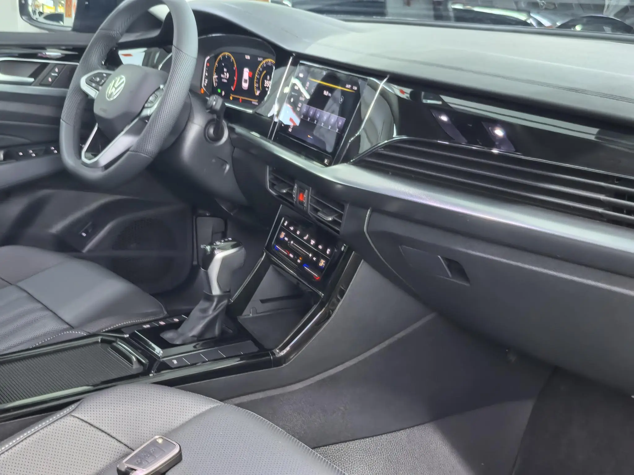 Volkswagen Passat Outstanding 330TSI Starry Sky Elite Edition
