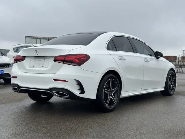 Mercedes-Benz Mercedes-Benz A-class A 200 L sports sedan