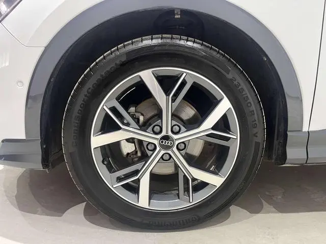 Audi Audi Q3 35 TFSI fashion and elegant
