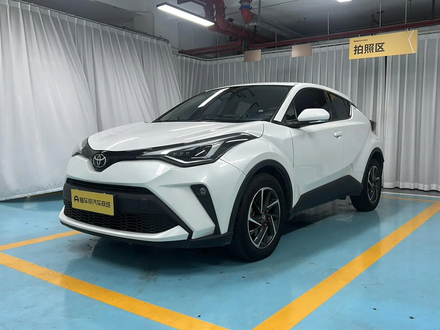 TOYOTA Toyota C-HR 2.0L Deluxe Edition