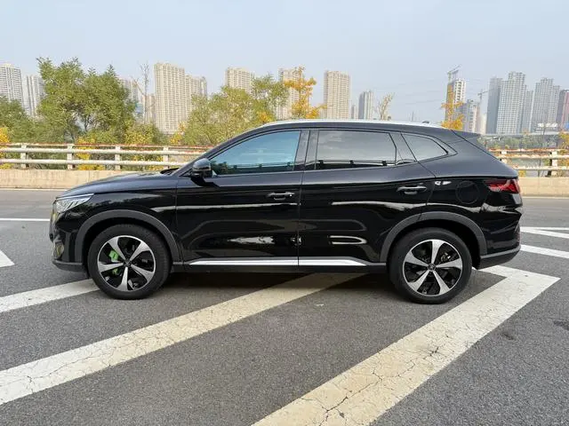 BYD Song PLUS DM DM-i 100KM four-wheel drive flagship PLUS