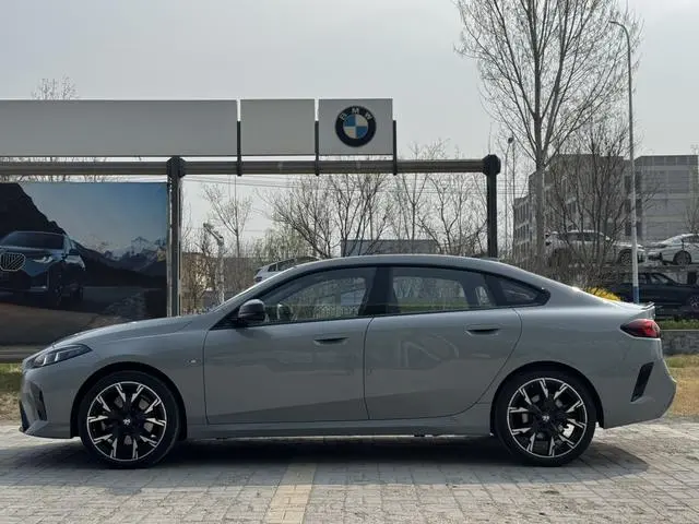 BMW BMW 2 Series 225L M Sports Yao Ye Suit