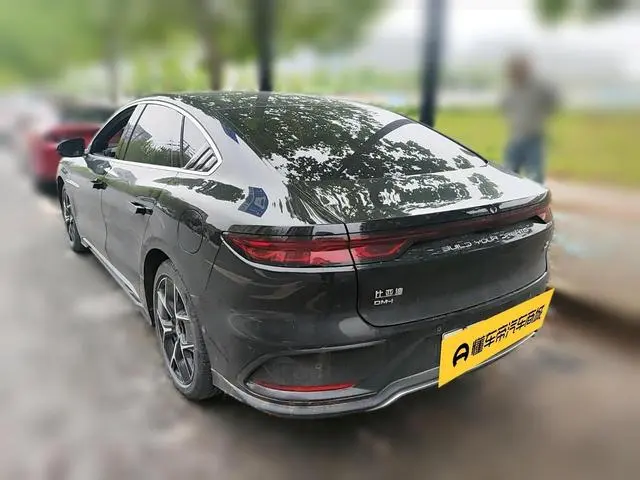 BYD Han DM DM-i 242KM flagship type