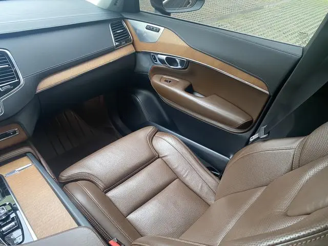 Volvo Volvo XC90 PHEV E-drive hybrid T8 Zhizun Edition 7-seater Country V