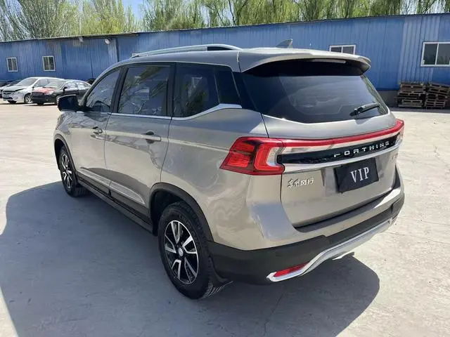 Dongfeng Fengxing Popular T5 1.5T automatic comfort type country VI