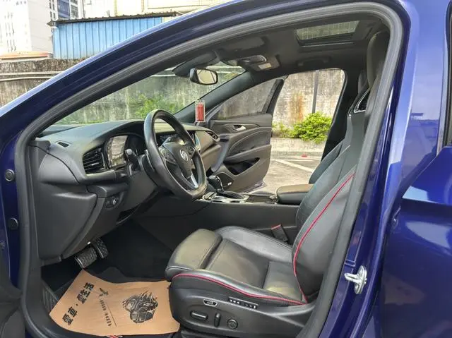 Buick Regal GS 28T Premium type