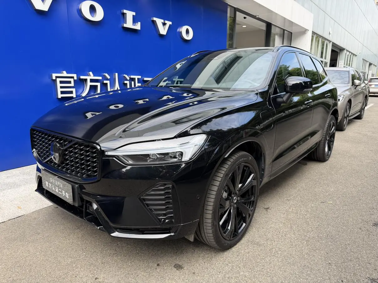 Volvo Volvo XC60 PHEV T8 four-wheel drive long battery life Zhiyuan Extreme night black version