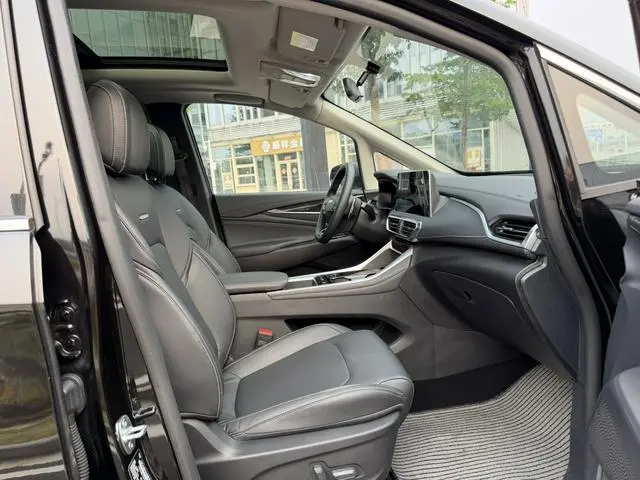 Maxus Chase G50 PLUS 1.5T automatic escort version