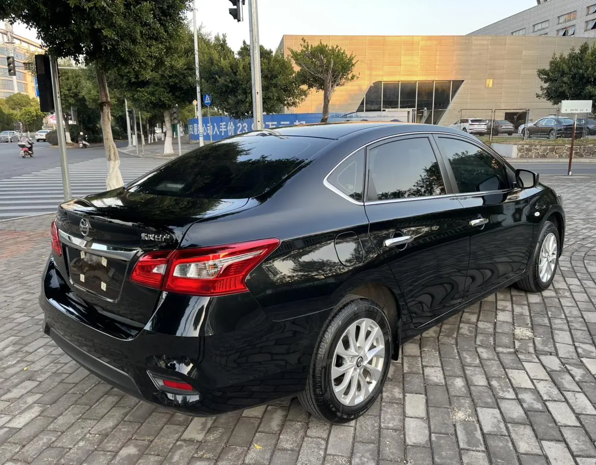 Nissan Xuan Yi Classic 1.6 L XV CVT Premium Edition