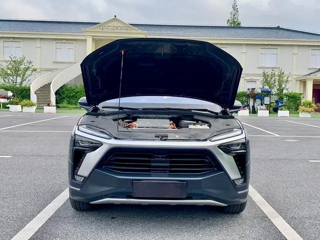 NIO NIO ES8 580KM base version six seats