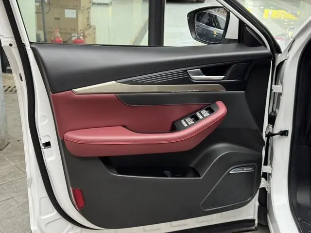 Chery Jetour Jietu X70 1.5T DCT Premium Edition 7 Seats