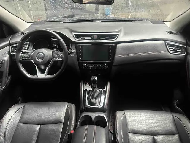 Nissan Qashqai 2.0 L XV Prem Deluxe Edition