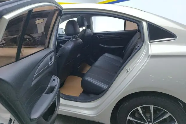 Roewe Roewe i5 1.5L Manual 4G Interconnection Linghao Ultimate Edition