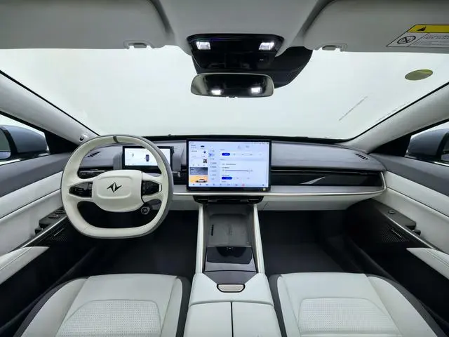 Dongfeng eπ eπ007 Pure electric 540 four-wheel drive Max version