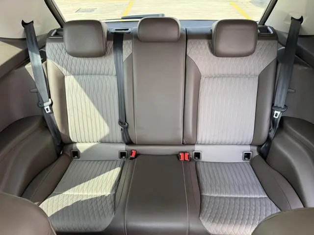 Volkswagen Weiran 330TSI Business Edition