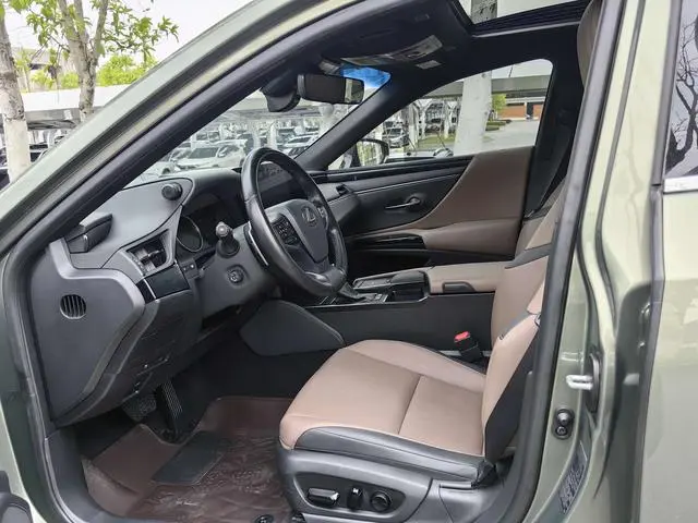 Lexus Lexus ES 200 Excellent Edition