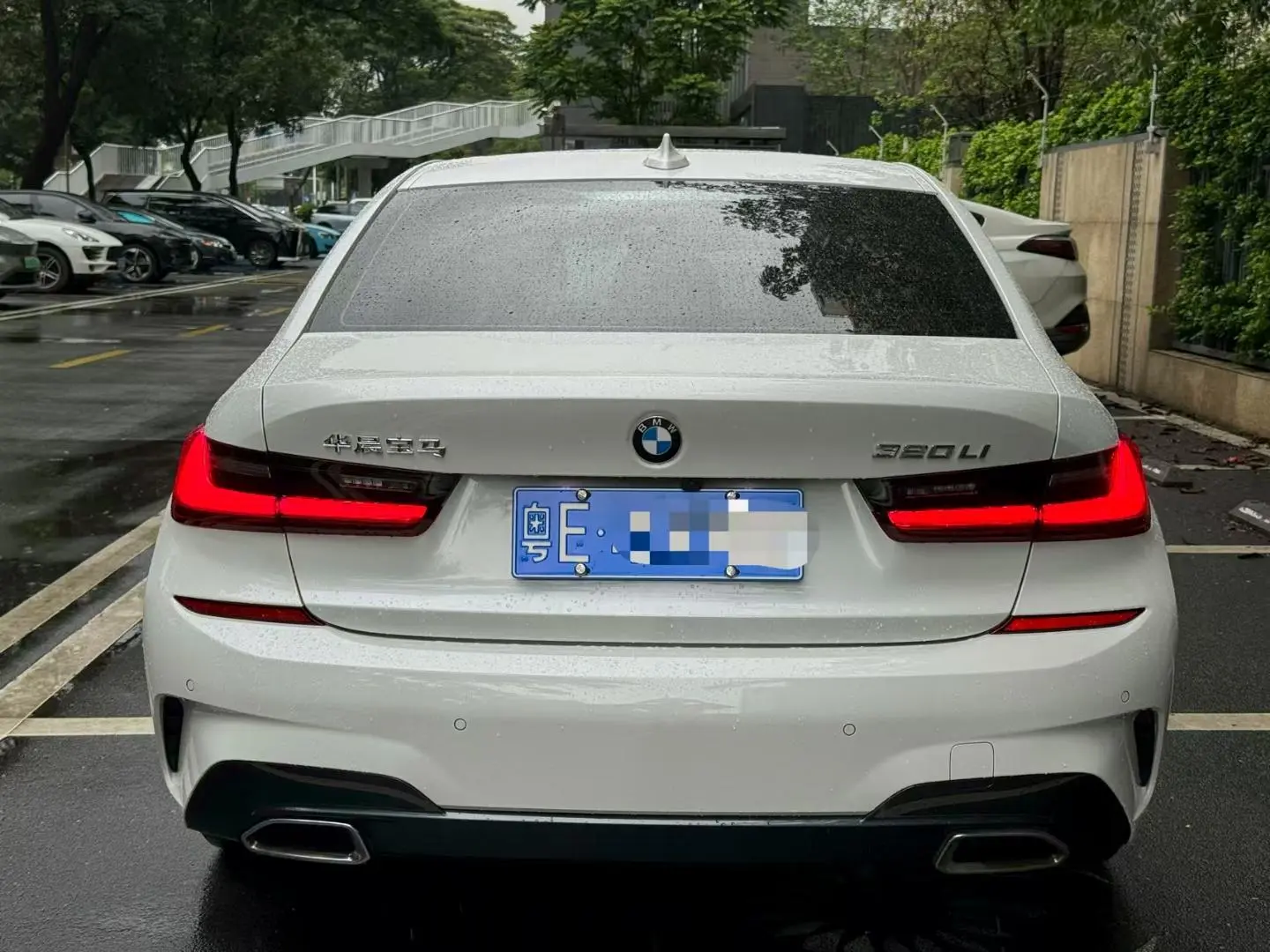 BMW BMW 3 Series 320Li M sports suit