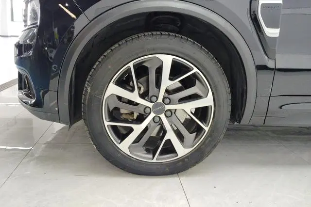 LYNK & CO Lynk &Co. 01 EM-P 1.5T Jin Pro Country VI